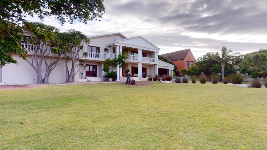 6 Bedroom Property for Sale in Walmer Heights Eastern Cape